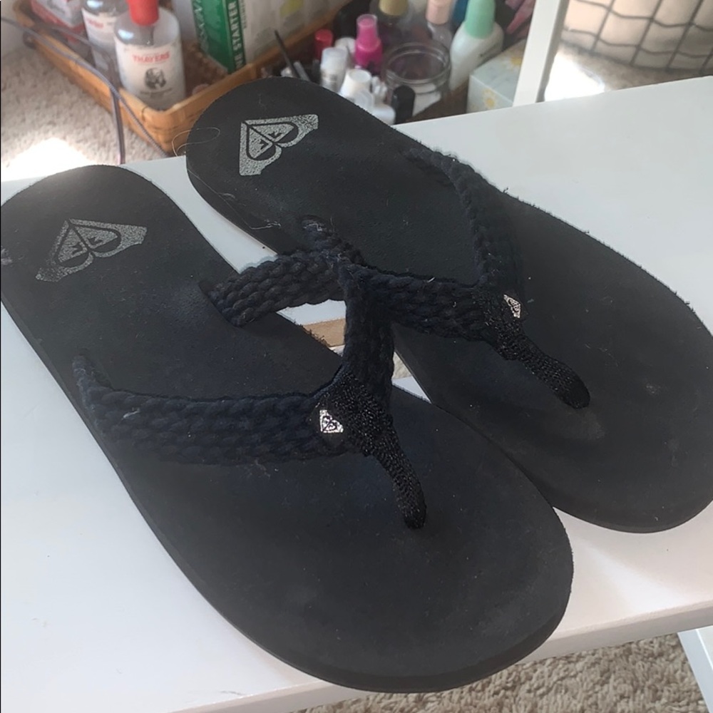 Black Roxy flip-flops
